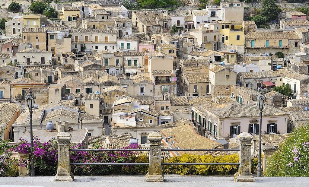 Vacanze Romantiche A Модика Экстерьер фото